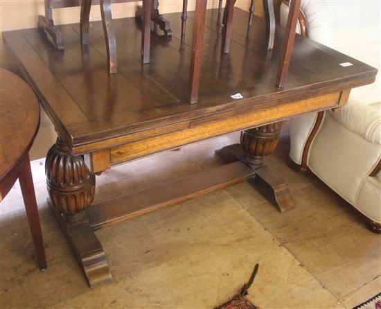 1920s oak draw leaf dining table